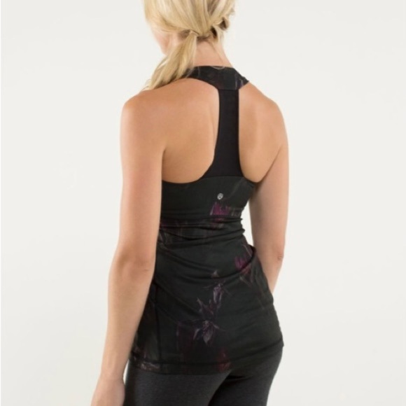 Lululemon Scoop Neck Tank Midnight Iris Black 6 euc racer back Lulu flattering - Picture 2 of 10
